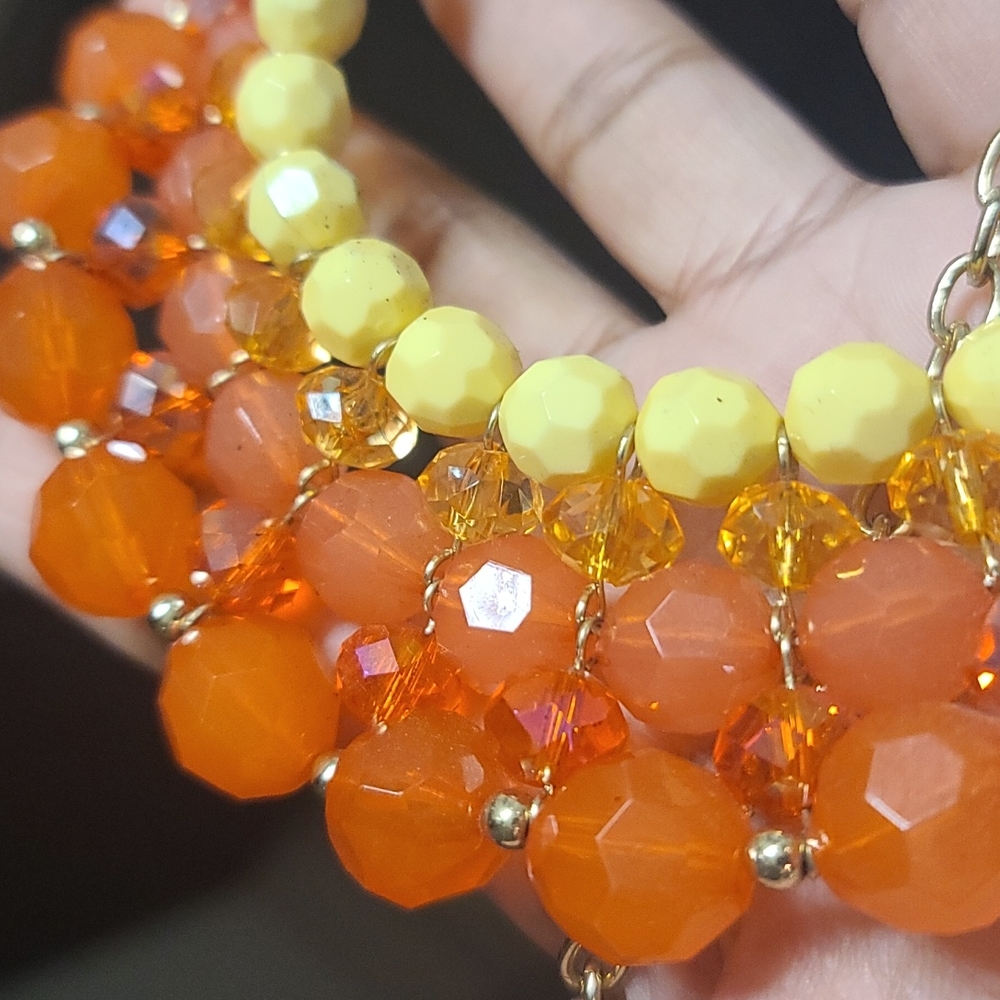 Springtime bead necklace - Picture 5 of 5